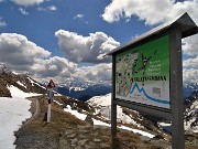 57 Salito al Passo da Ca' S. Marco sulla Via Priula ora scendo dalla strada 